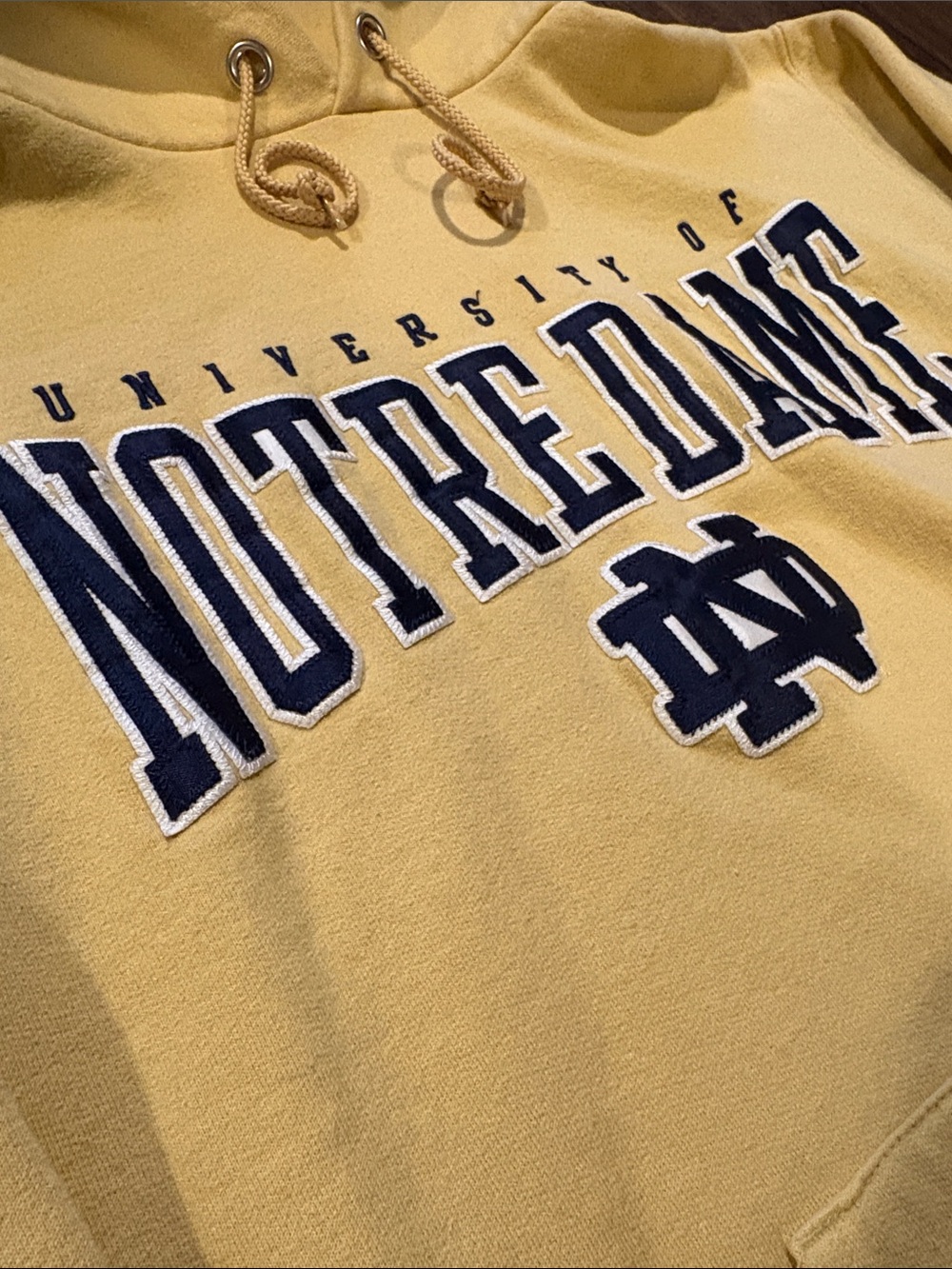 Champion men’s medium University of Notre Dame stitched hoodie - Picture 4 of 8